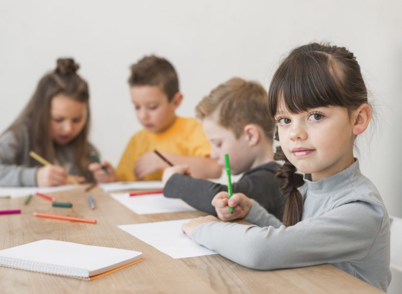 girl-painting-with-friends